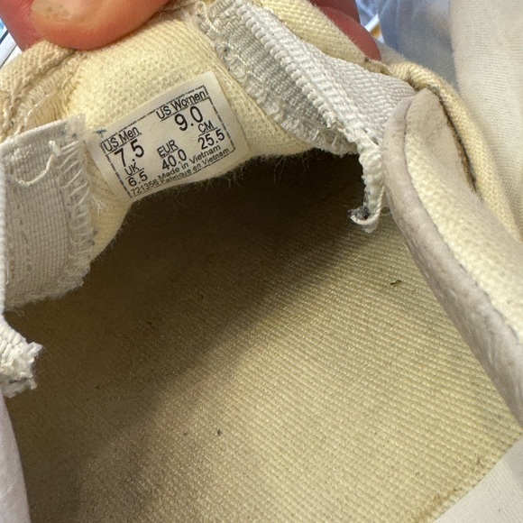 Vans Classic Slip on Shoe - Picture 3 of 4